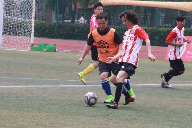 胡明轩24分广东5人上双大胜辽宁 赵继伟14+9